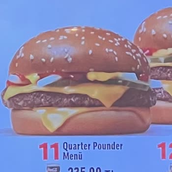 McDonald's Menüsündeki Beklenti Ve Gerçeklik Farkı