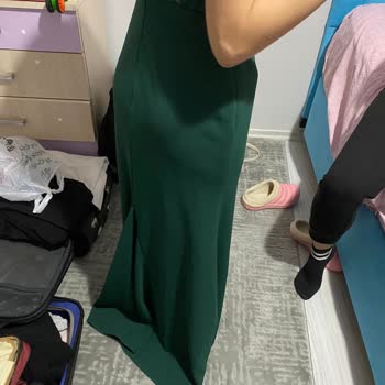 Oleg Cassini Kesim Hatası Elbiseyi Mahvetmişler