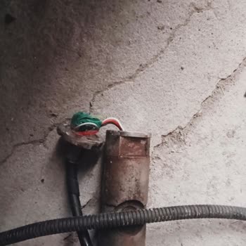 Hattat Traktör Hidrolik Kollar İnip Kalkmıyor