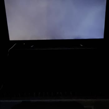 Vestel 65UG9630 Model Televizyonumun Işık Süzme Problemi