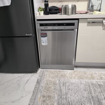 Arçelik Dishwasher Malfunction Persists After Multiple Service Visits