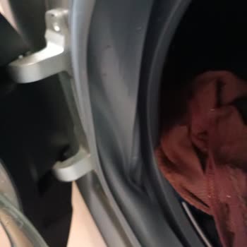 Beko Çamaşır Makinesi Suyu Dışarıya Tahliye Ediyor