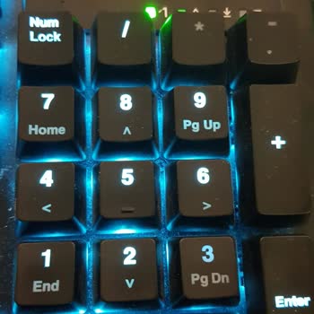 HP Pavilion 800 5JS06AA Kablolu Mekanik Oyuncu Klavyesi