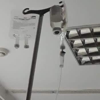 Kemalpaşa Devlet Hastanesi Servis Odasını Kilitleyip Uyuyan Hemşireler