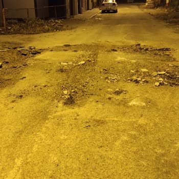Bursa Büyükşehir Belediyesi Yol Kazı Çalışması Sonrası Düzeltme Yapılmaması