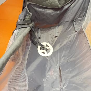 ebebek E Bebeğin Kalitesiz Park Beşiği.