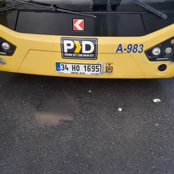 İBB - İstanbul Büyükşehir Belediyesi Şoför Agresif Ve Yolcu Almıyor