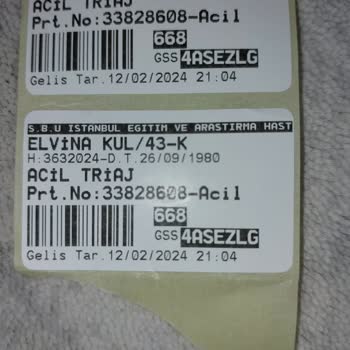 İstanbul Üniversitesi Tıp Fakültesi Doktor Boşta Olduğu Halde Bizle İlgilenmemesi