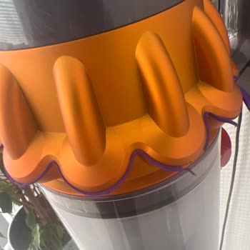 Dyson V15 Mor Sünger Deformasyon