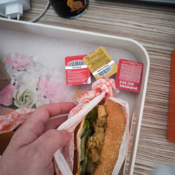 Popeyes İnsan Sağlığını Riske Atıyor!