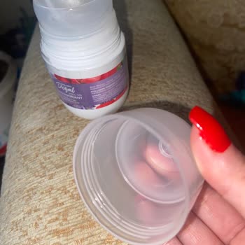 Gratis Deodorant Kapağının İçinden Kıl Çıktı!