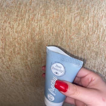 Gratis Deodorant Kapağının İçinden Kıl Çıktı!