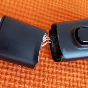 PHILIPS Ev Aletleri Philips Aqua Plus 8000 Elektrikli Süpürge Kırılma Problemi