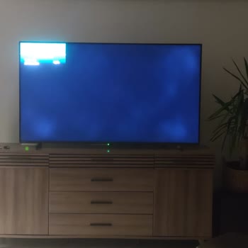 Toshiba Televizyon 3kez Kırık Geldi 4cü Panel Arızası Puslu