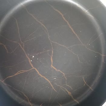 Cem Mutfak Nero Tava A101 Kavlıyor İç Kısmı Ayrıca A101 Yardımcı Olmadı