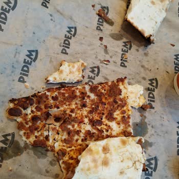 Pidem Restaurant Kötü Lahmacun Piazza Avm Maltepe