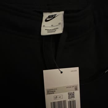 Nike XS Etiketli XL Ürün