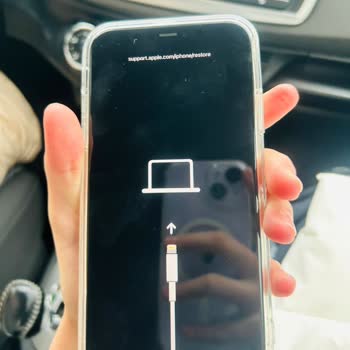 iPhone Yetkili Servis Düzeltmek Yerine Telefonu Bozdu