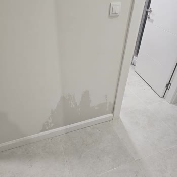 Sur Yapı Antalya F Parsel Duvarların Su Alma Sorunu