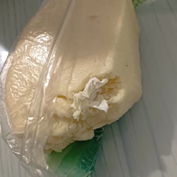 Mis Peynirin İçinden Poşet Çıktı