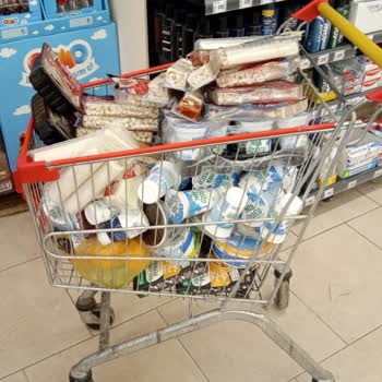 Şok Marketler Gıda Satışına Uygun Olmayan Mağaza