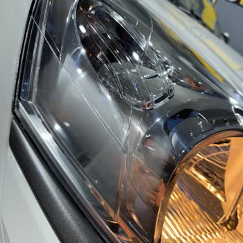 Fiat 0 Km Fiorino Far Buğulanması