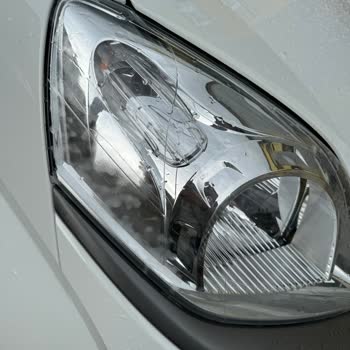 Fiat 0 Km Fiorino Far Buğulanması