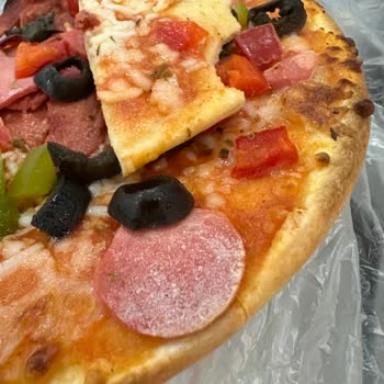 BİM'den Alınan 4 Lü Pizza