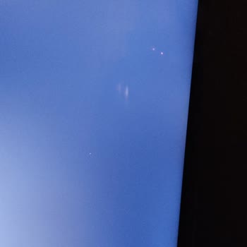 Vestel UA9090 Bulutlanma, Ölü Pixel Ve Işık Süzmesi