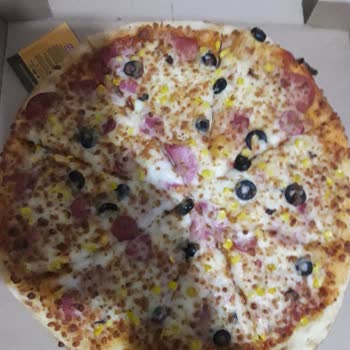 PizzaLazza Kötü Pizza Kötü Lazza