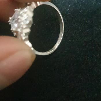 İndigo Takı Fotoğraftakinden Alakasız Ve İnce Ürün Gönderiyor.