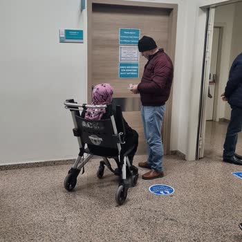 Kartal Dr. Lütfi Kırdar Şehir Hastanesi Doktorların Vurdum Duymazlığı Ve Saatinde Gelmemeler