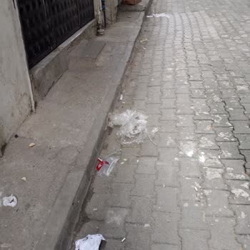 Of Belediyesi İrfanlı Mahallesi'nde Sürekli Gözden Kaçan Çöp Sorunu