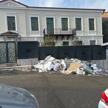 Azerbaycan Cumhuriyeti İstanbul Başkonsolosluğu Azerbaycan Kars Konsolosluğu Ülkemizi Temsil Edemiyor Olması Çok Üzücü