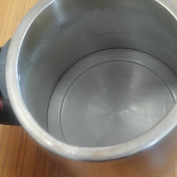 Schafer'IN Arızalı Ürünümü, Hem Yanlış Hem De Paslı Göndermesi