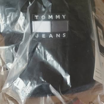 Tommy Hilfiger Yanlış Ürün Gönderdi.