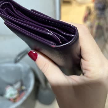 Tergan Deri Renk Solması Sorunu Ve Mağaza İlgisizliği