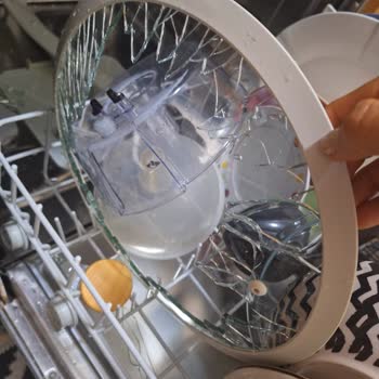 Emsan Tencere Kapağım Tuz Buz Oldu