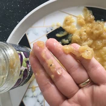 BİM Köz Patlıcan Cam Kırıkları İle Dolu!