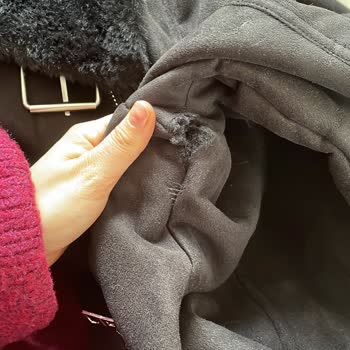 Pull & Bear Aldığım Mont Yırtıldı