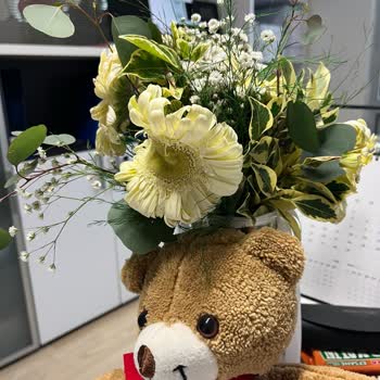 Çiçek Market (Karşıyaka) Yanlış Ürün Ve Çöpten Alınıp İnsanlara Gönderilen Çiçek.