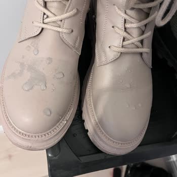 Nine West Defolu Ürünleri Satıyor!