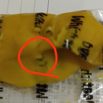 Migros'tan Aldığım Hot Wheels Küre İçinden Çıkan Kusurlu Play-dough.