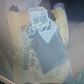 Aras Kargo Sema S*****' In Gönderdiği Pakette EŞOFMAN'ININ Çalınması