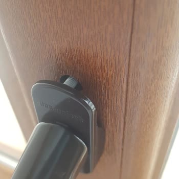 Pencere Kolu Egepen Kırılması