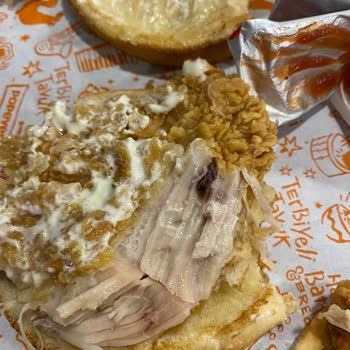 Popeyes Mudanya Şubesi Pişmemiş Ve Kanlı Tavuk