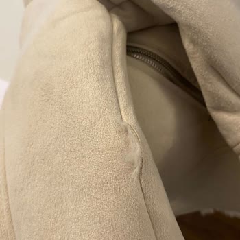 Stradivarius Kullanılmış Mont Gönderdi