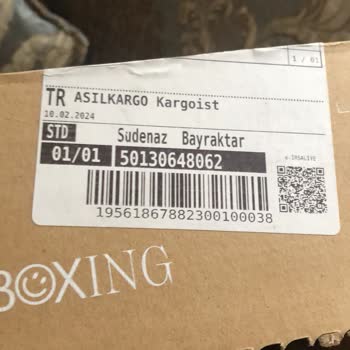 Stradivarius Kullanılmış Mont Gönderdi