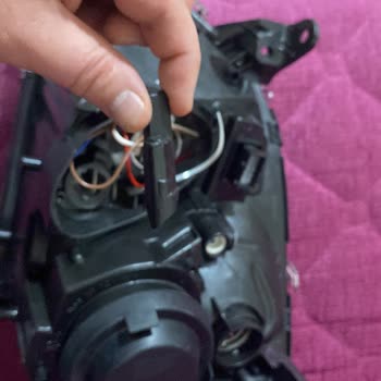 OpellCenter.com Opellcenter Yolladığı Kırık Far