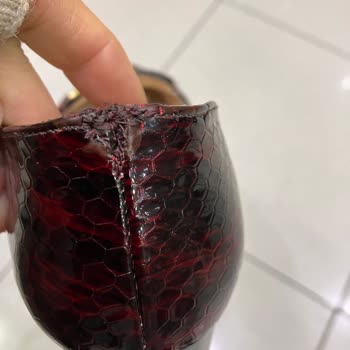 Yeni Moda Ayakkabı & Çanta Artık Ayıplı Ürün Satıyor